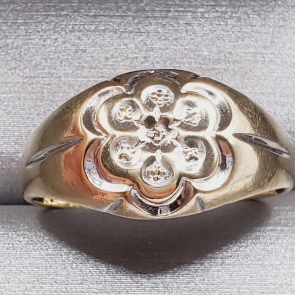 10k Solid Yellow Gold Genuine Diamond Cut Flower Band